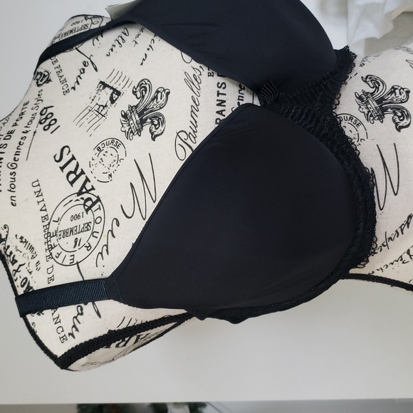 WACOAL | Women's Black La Femme Lightly Lined Underwire T-Shirt Bra - Picture 4 of 8